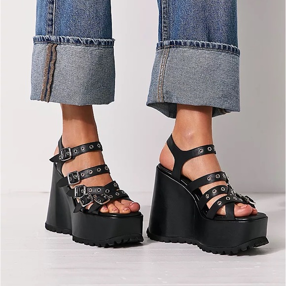 JEFFREY CAMPBELL Sherrie Strappy Platforms - Picture 3 of 5